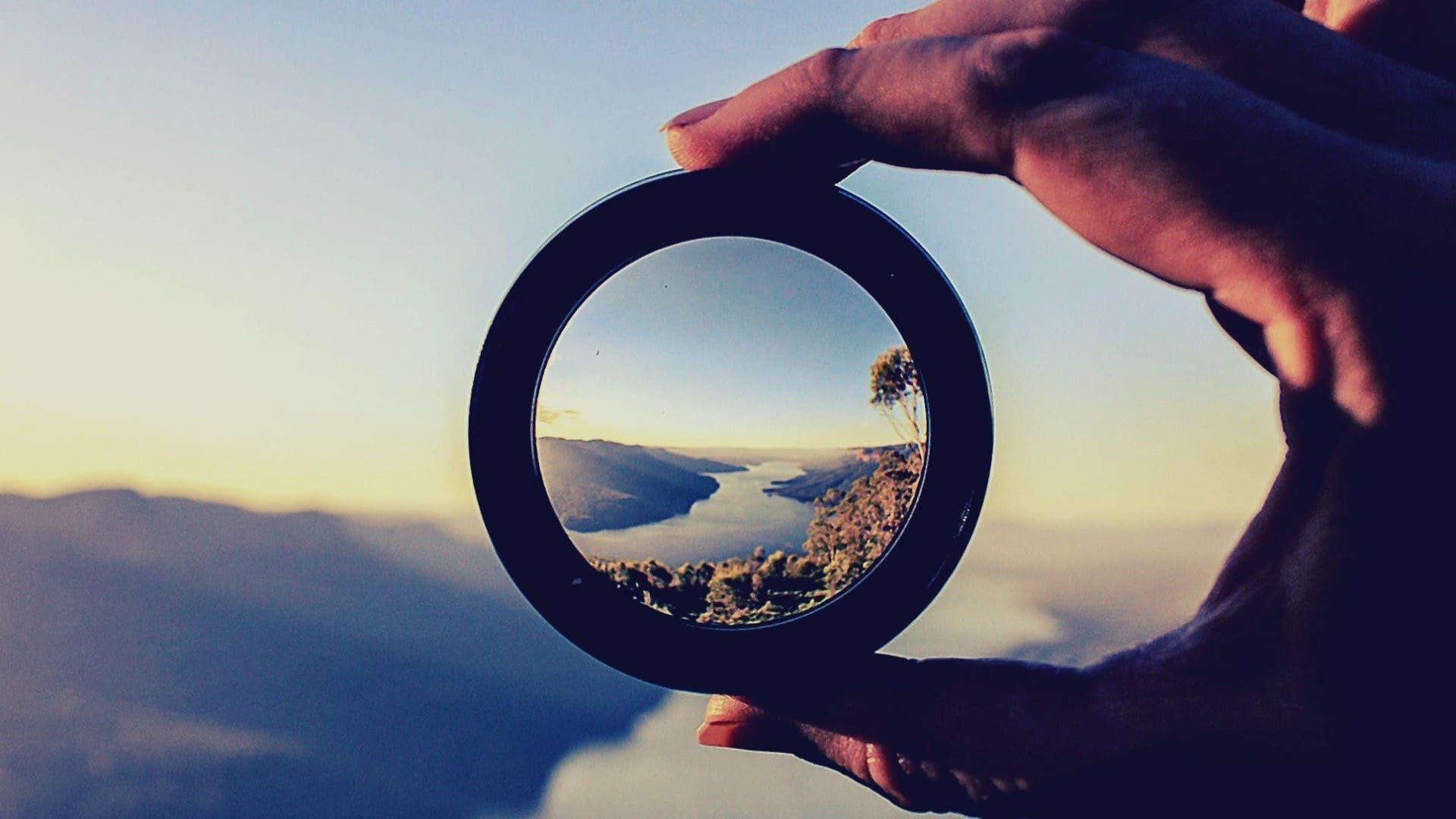 river-through-magnifying-glass-photography_094863